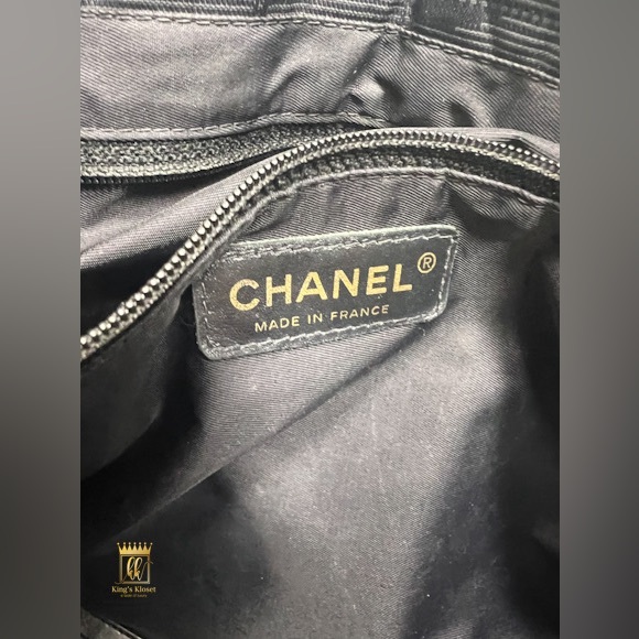 CHANEL Travel Line Canvas tote - Picture 10 of 15